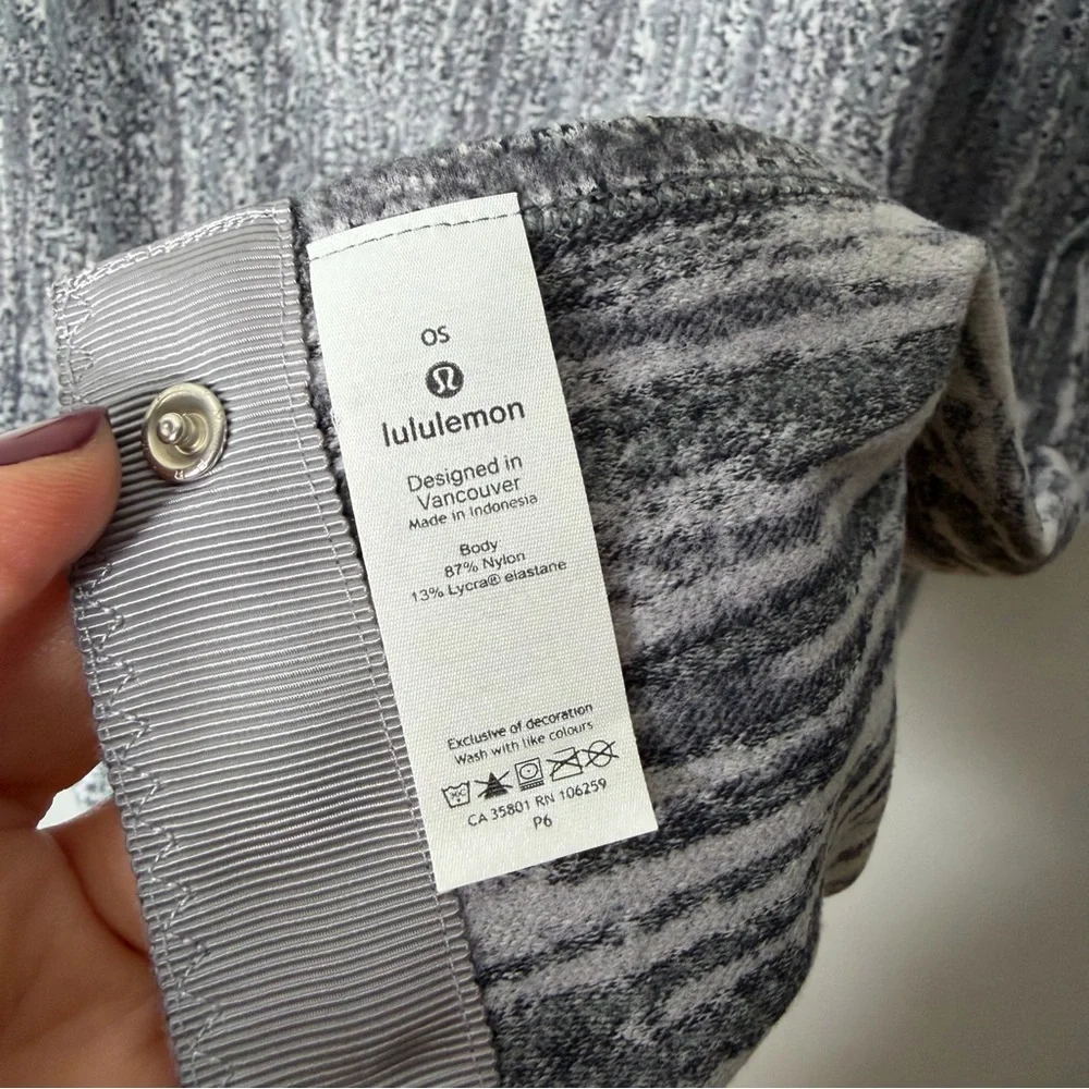 Lululemon Vinyasa Shawl Wrap Scarf Gray